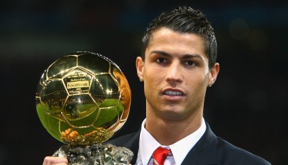 kaiyun电竞-乒乓球边角连打，迫使对手四处奔命